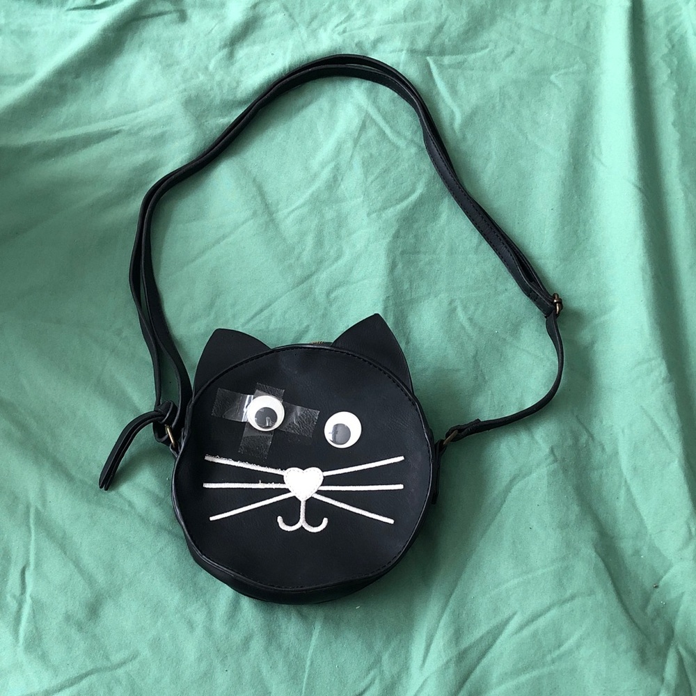 🛍️ Black Cat Crossbody Bag with Wiggly Eyes